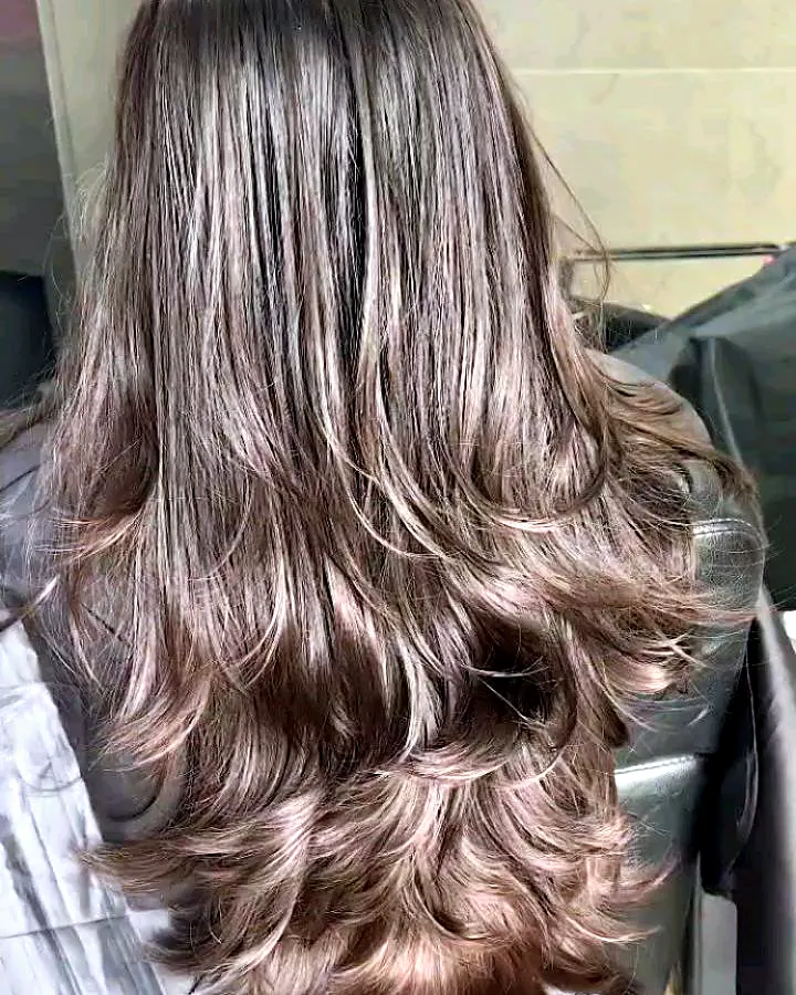 Long glossy waves after colour